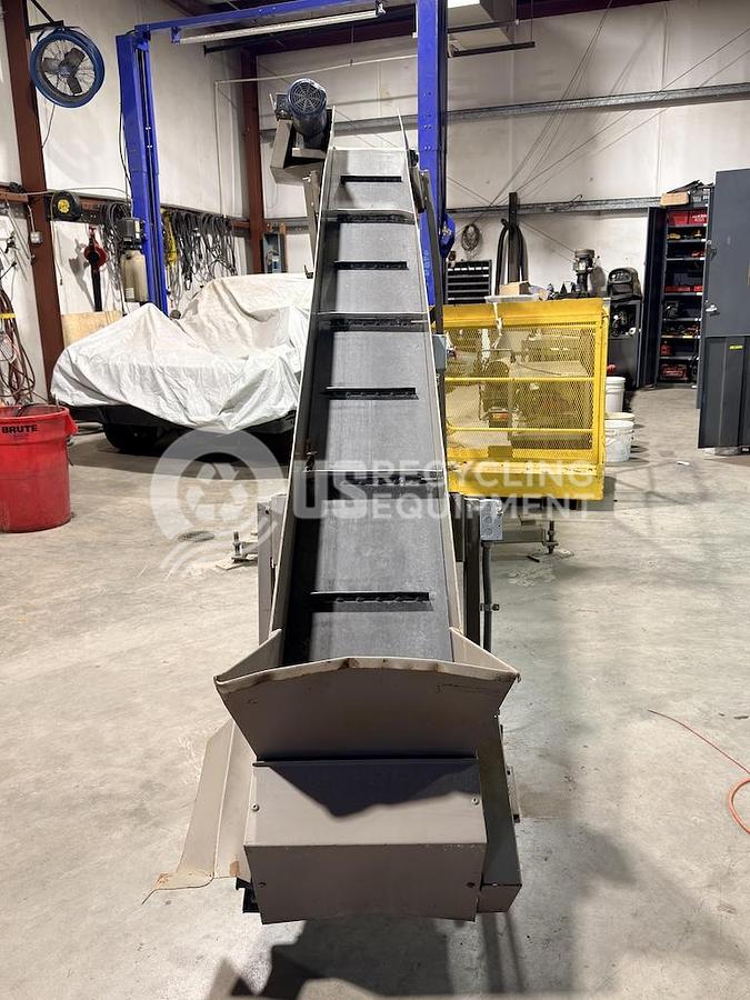 Used Unknown Manufacturer: Used 13' x 16" Cleated Incline