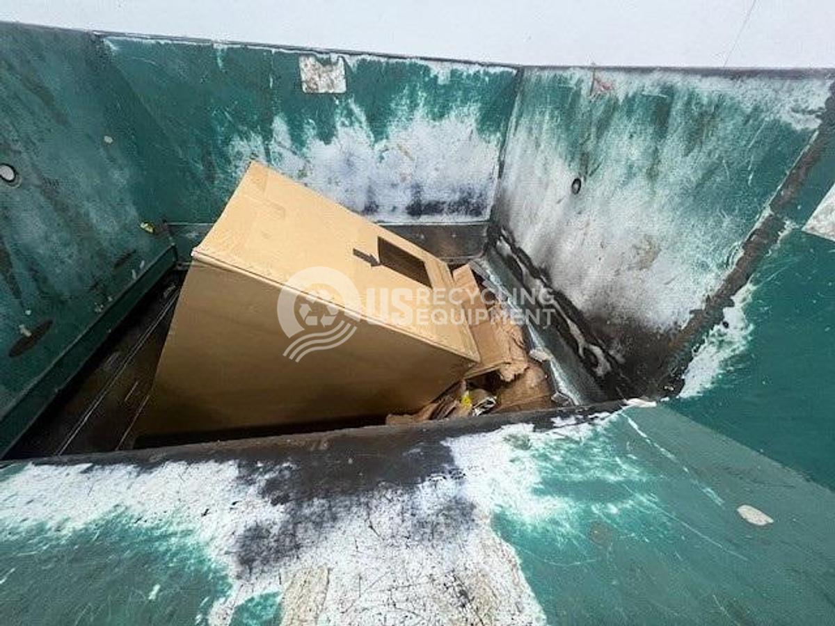 Used 1989 Selco HL-60-M Closed Door Horizontal