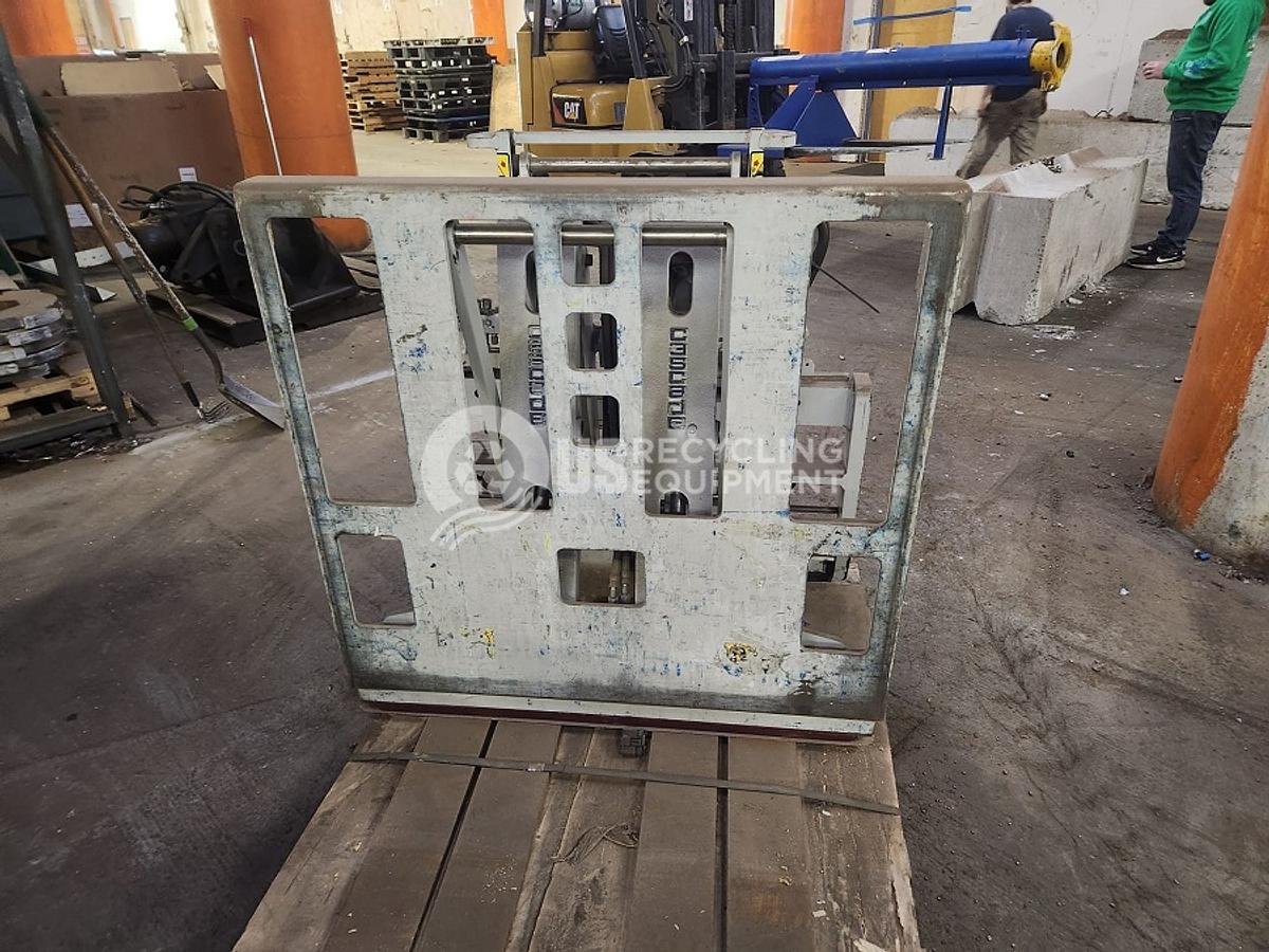 Used Cascade Mark 55 Push/Pull Forklift Attachment