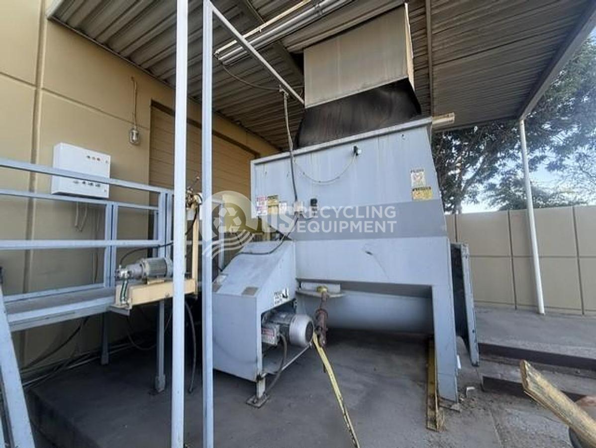 Used Summit 3 Yard Auger & 2 Yard Stationary