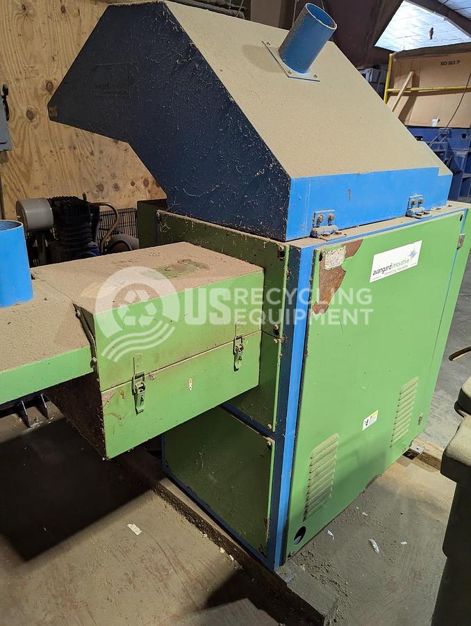 Used Avangard FD-25 Hot Melt