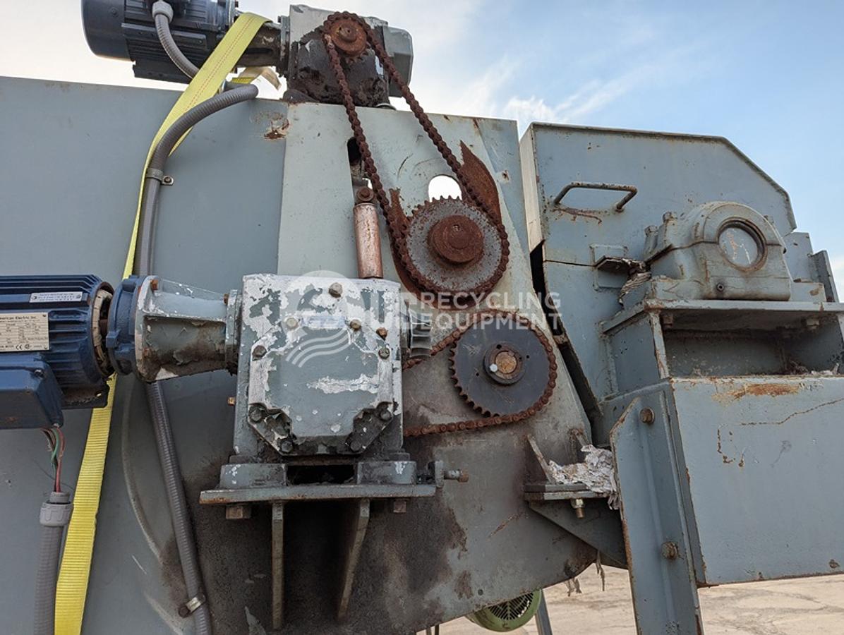 Used Maren OCC Shredder with Pinch Conveyor