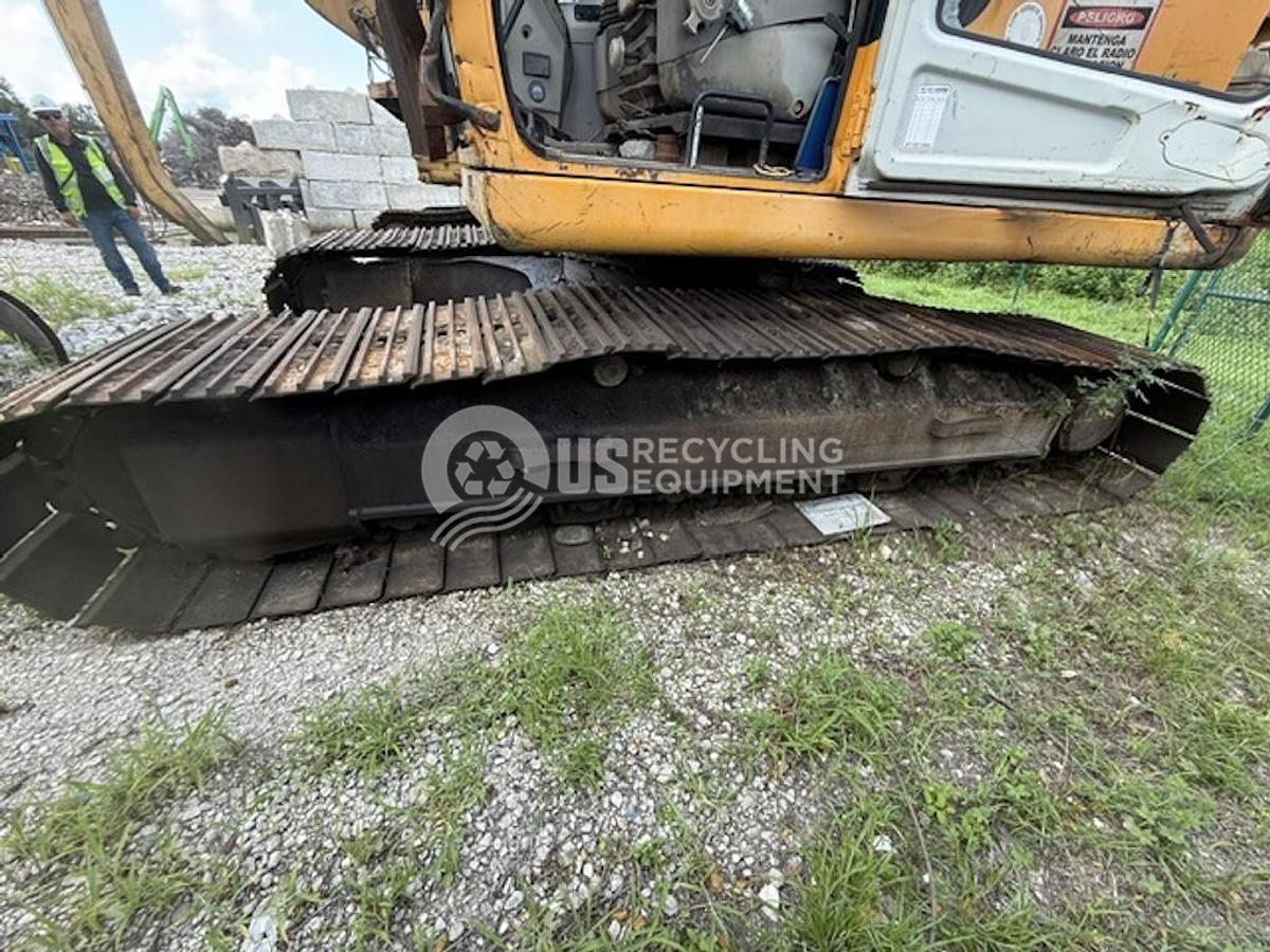 Used 2005 Hyundai 250LC Excavator with Grapple