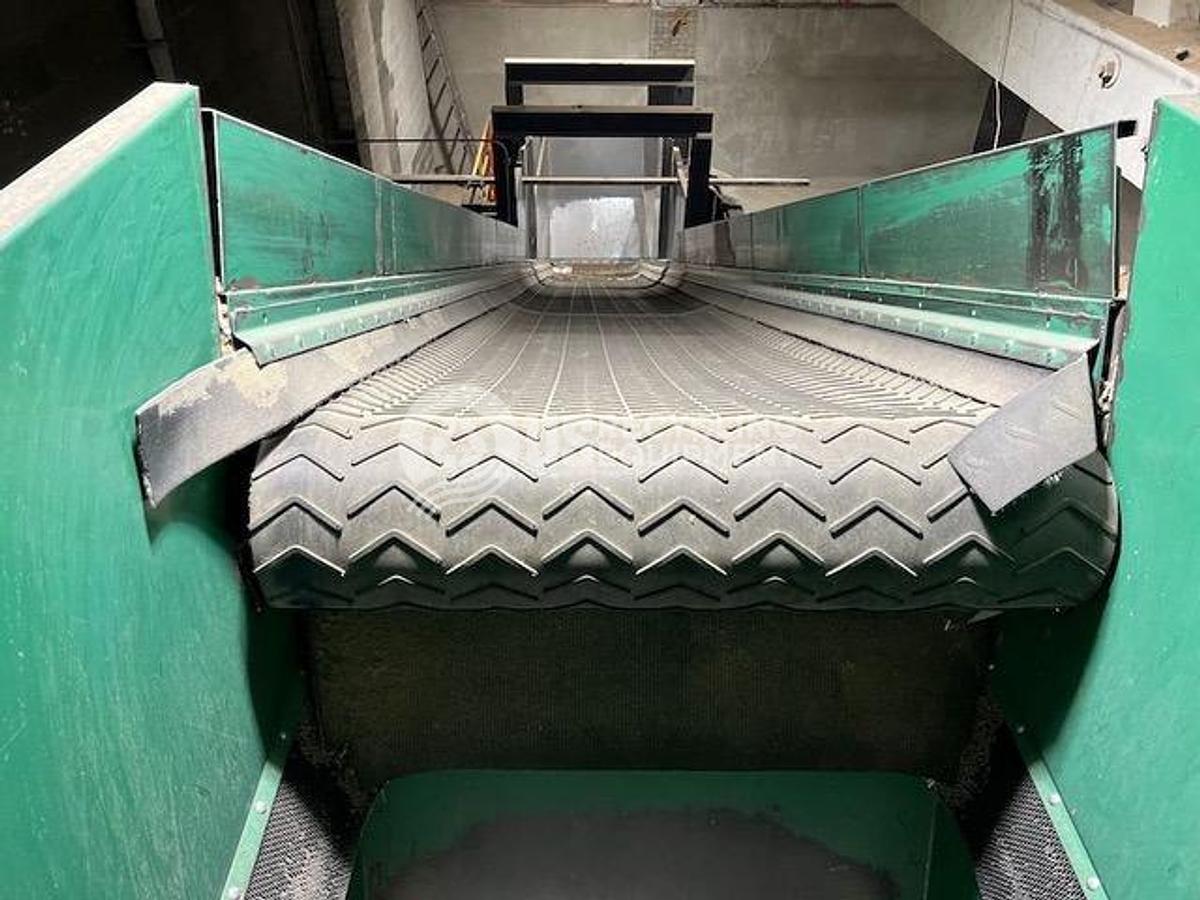 Used SSI M-85E Dual Shaft with Conveyors