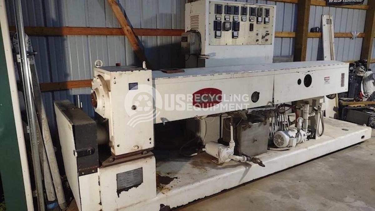 Used 1984 Welex 350 3.5 inch Single Screw Extruder