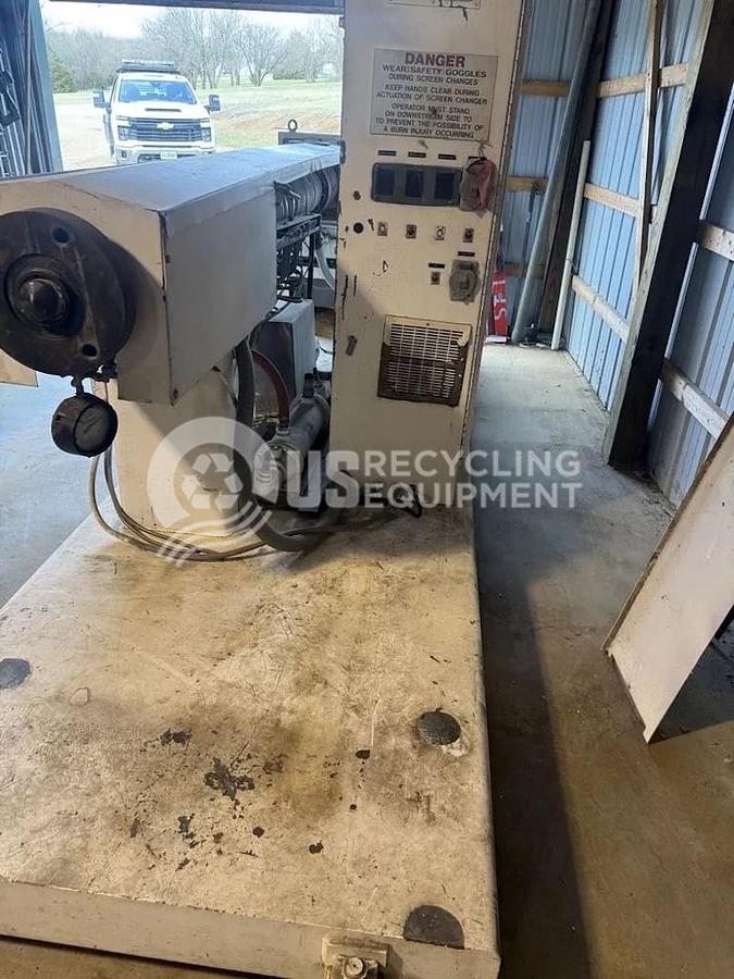 Used 1984 Welex 350 3.5 inch Single Screw Extruder