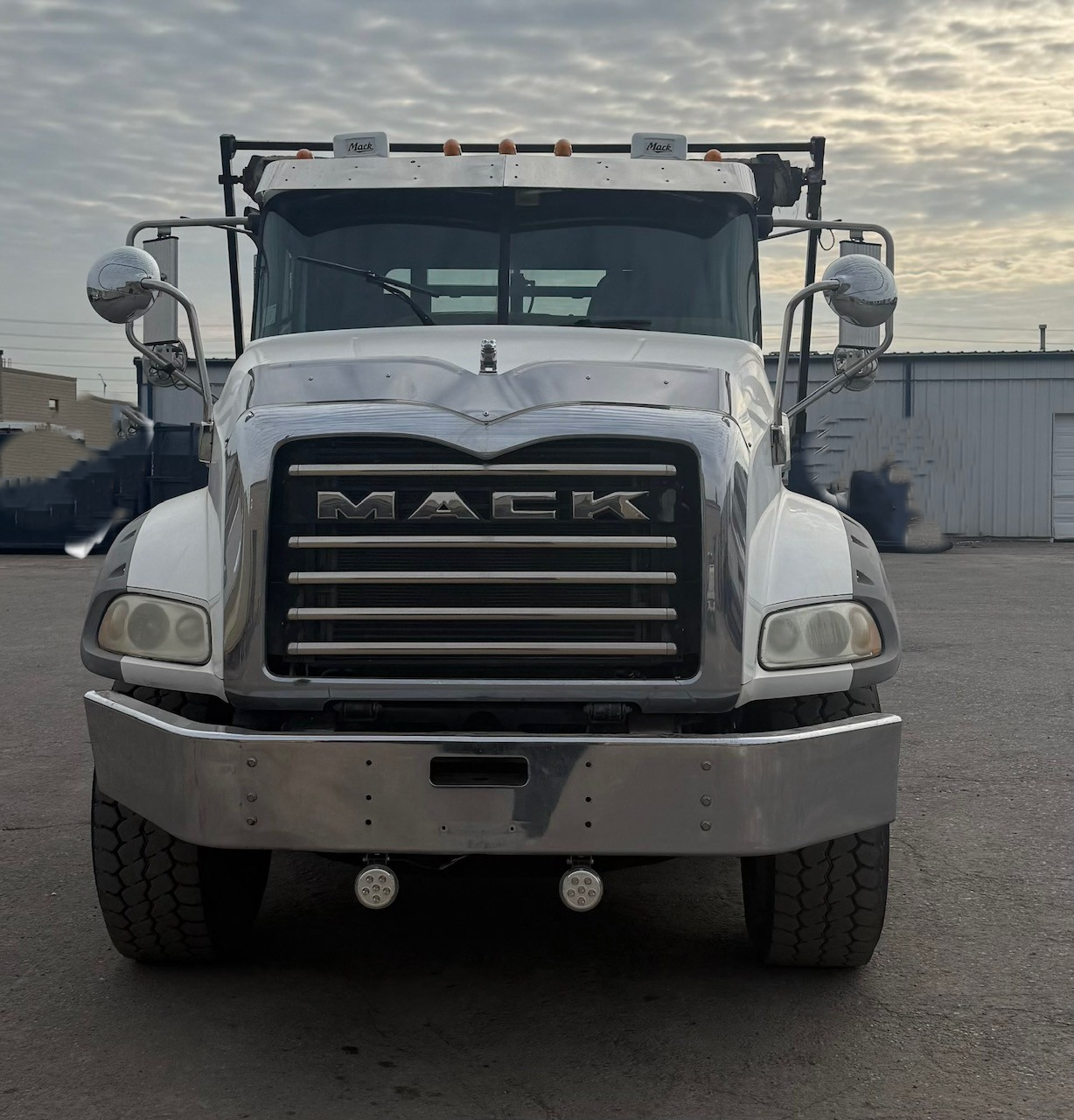 Used 2016 Mack Roll Off