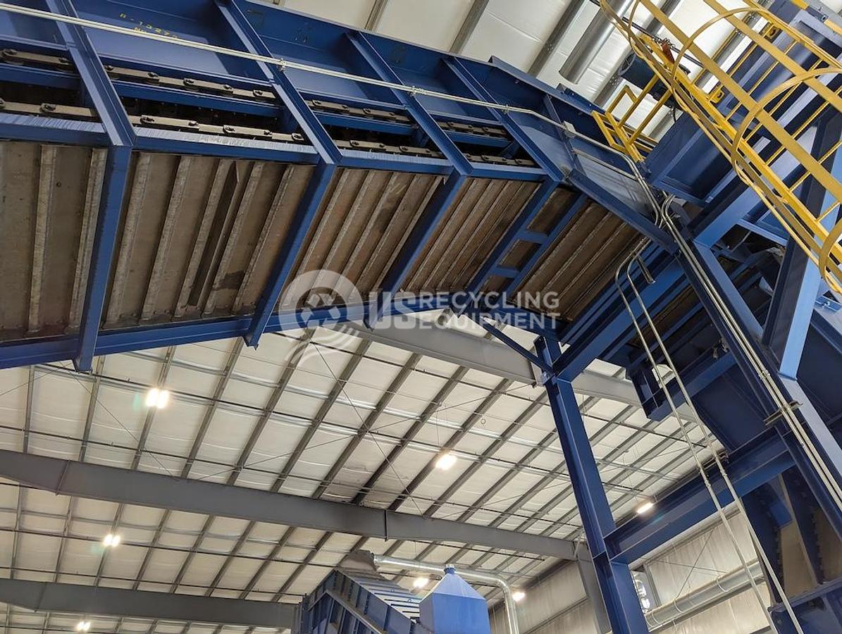 Used American Pulverizer 400HP Pre-Shredder and Conveyor