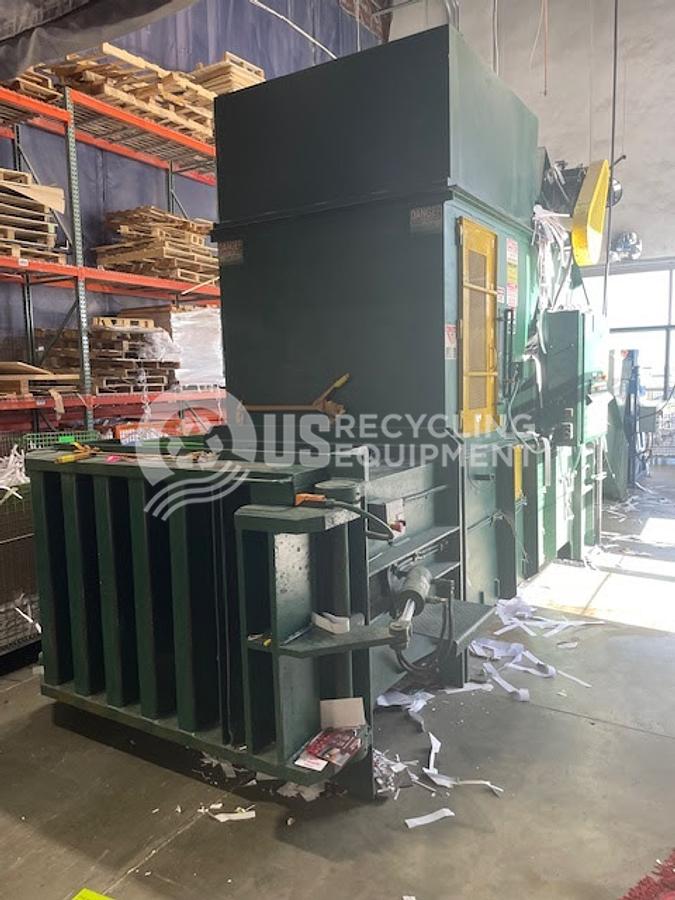 Used International Titan 6-EC Closed Door