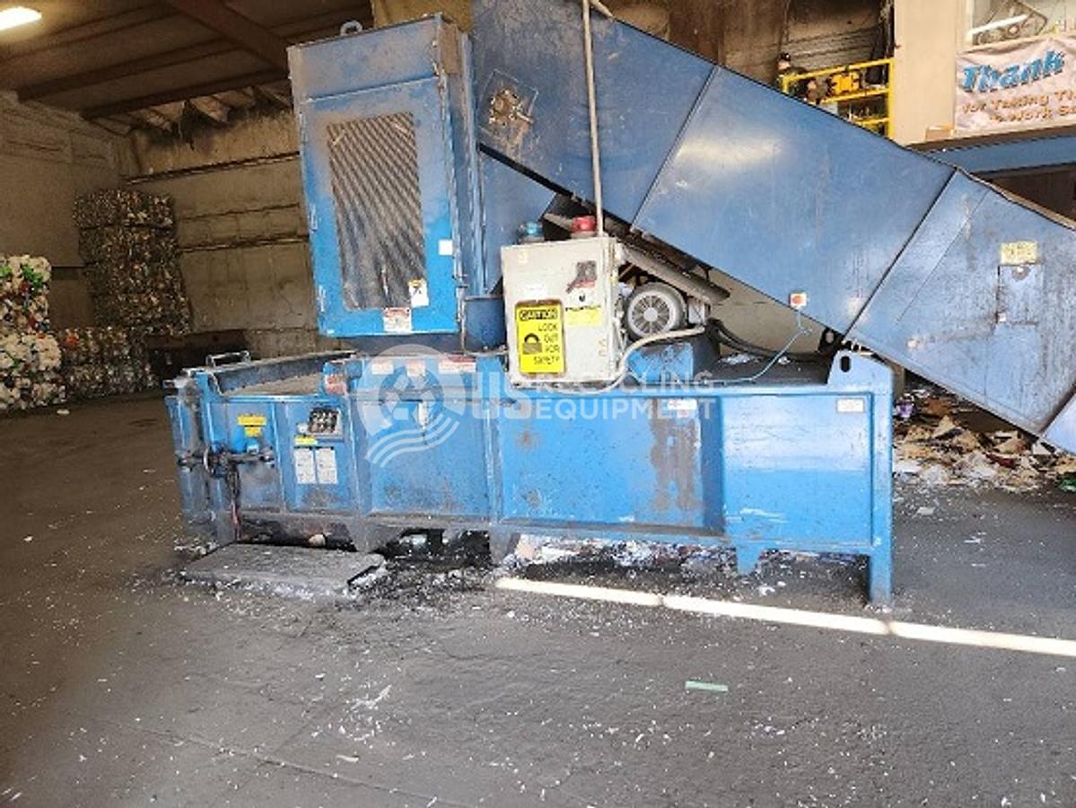 Used 1998 Excel EX-62 Closed Door Baler