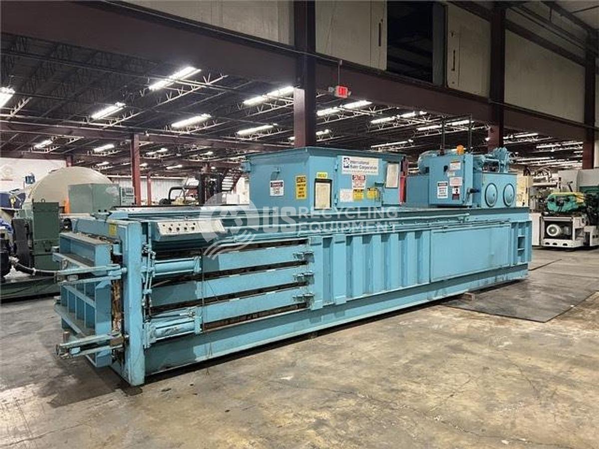Used 1992 International Baler IB-1290 Closed Door Horizontal