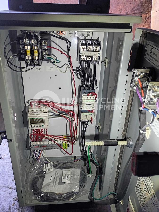 Refurbished Marathon RJ-250 Self Contained Compactor