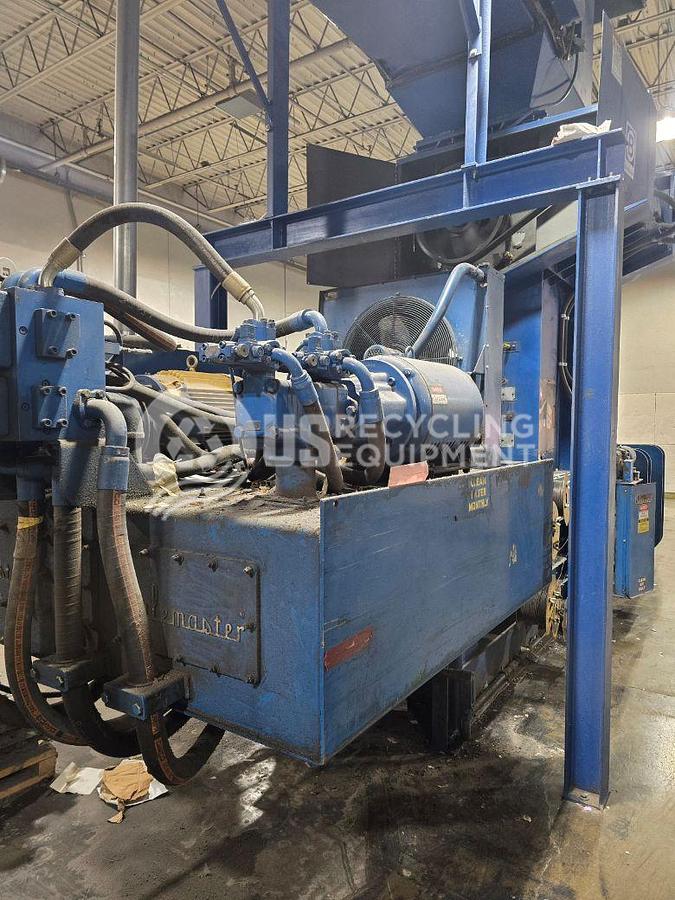 Used Balemaster Two 42100G-8 Auto Tie Horizontal Balers