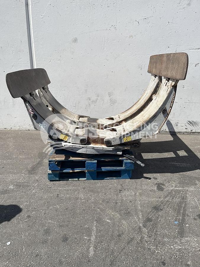 Used Cascade Two (2) 90F-RCP-301 F-Series Roll Clamps