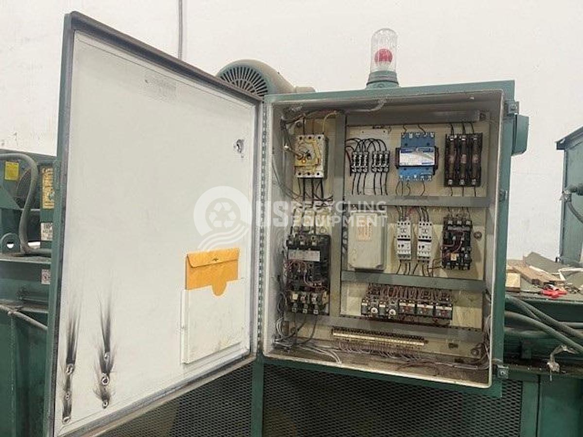 Used 1989 Selco HL-60-M Closed Door Horizontal