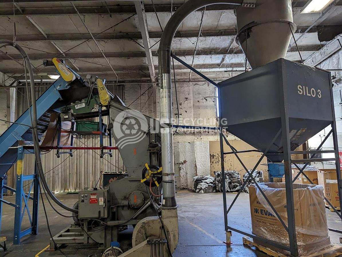 Used Retech Shredder/Granulator/Conveyor System