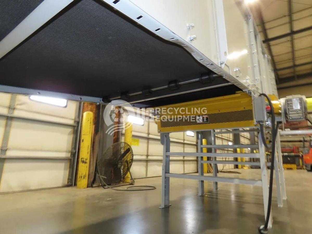 Used Hytrol 43 inch x 31 foot Inclined Conveyor