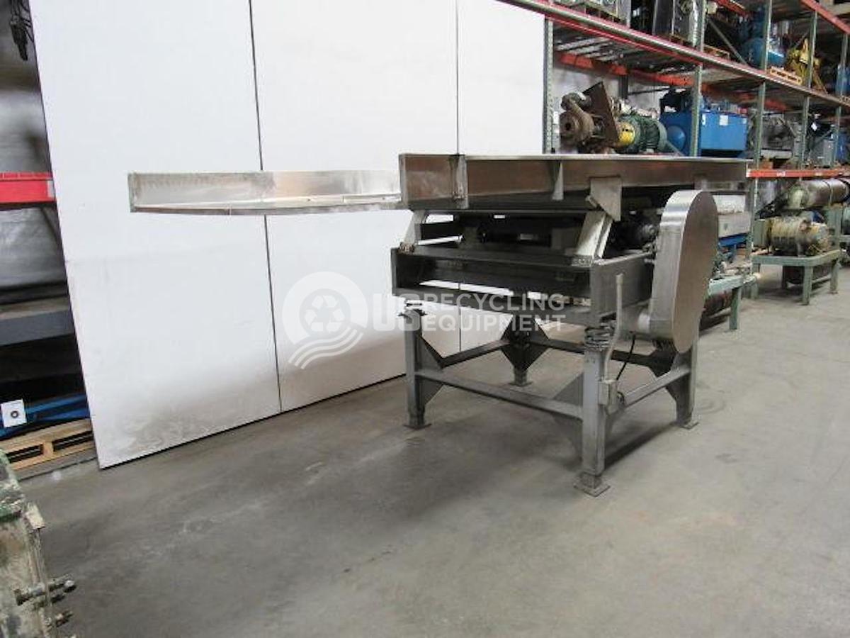 Used 1992 Griffin and Company 3560G Vibratory Feeder Conveyor