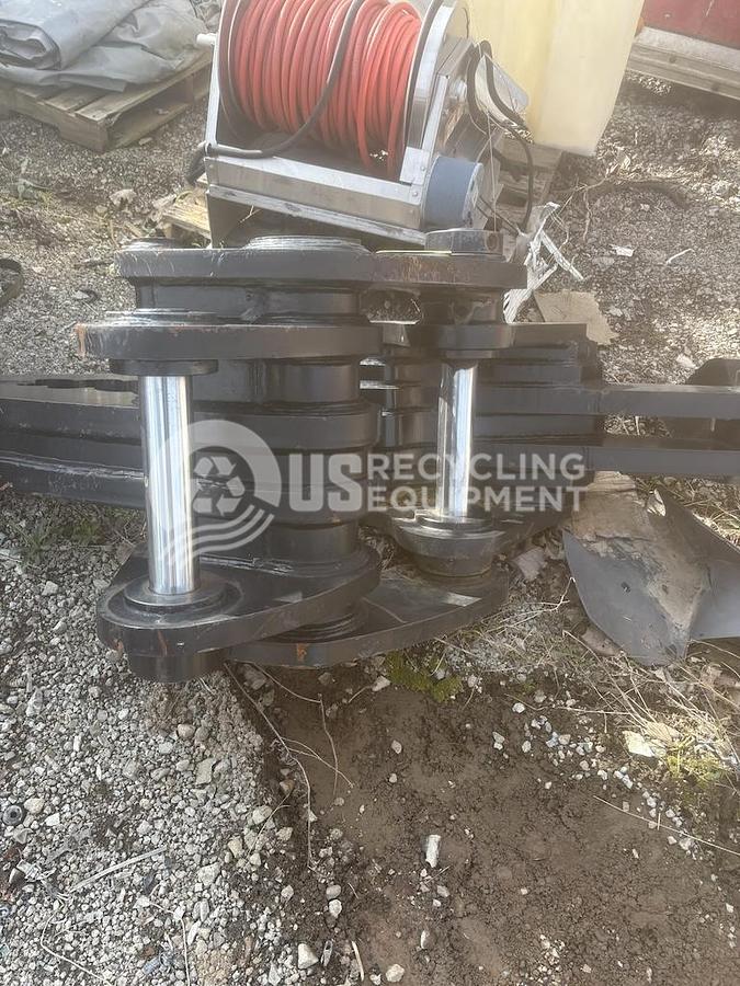 Used Pemberton Rotating Power Picker Dismantler