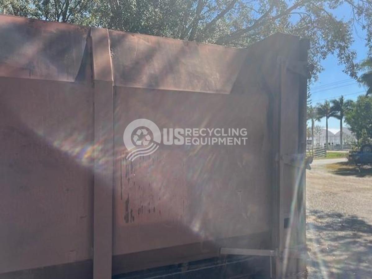 Used Unknown Manufacturer Used Two 40 Yard Octagon Reciever Boxes