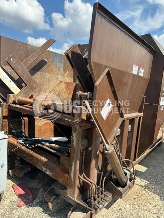 Refurbished 2018 Marathon RJ-250 Self Contained Compactor