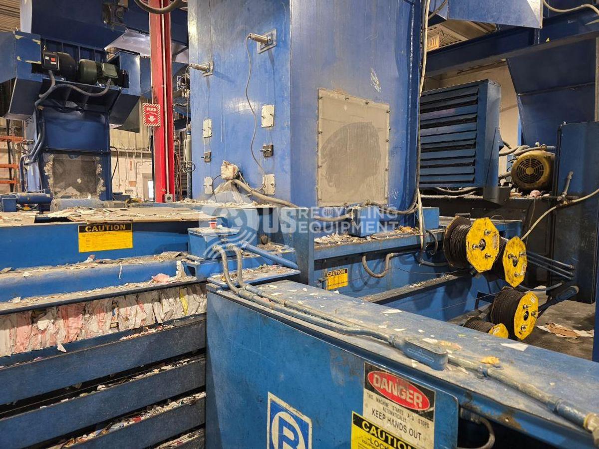 Used Balemaster Two 42100G-8 Auto Tie Horizontal Balers
