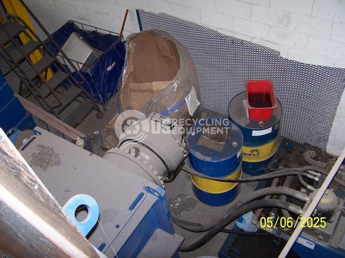 Used 2013 SSI Dual Shear Shredder w/Conveyor & Tipper