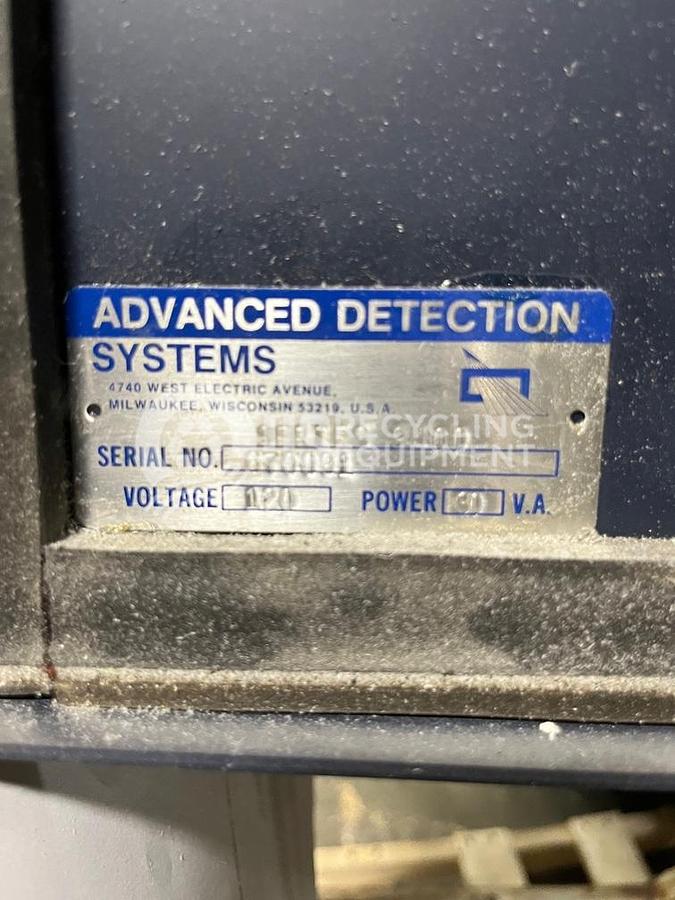 Used Advance Detection Systems Model 9400 Metal Detector & Infeed Conveyor