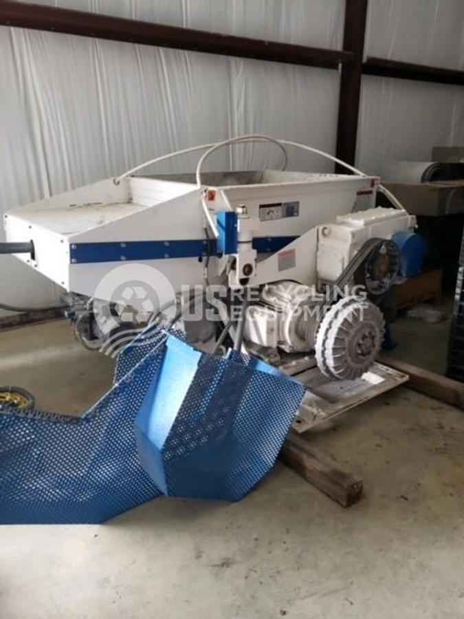 Used 2010 Vecoplan RG 42/60XL Shredder with Incline Conveyor