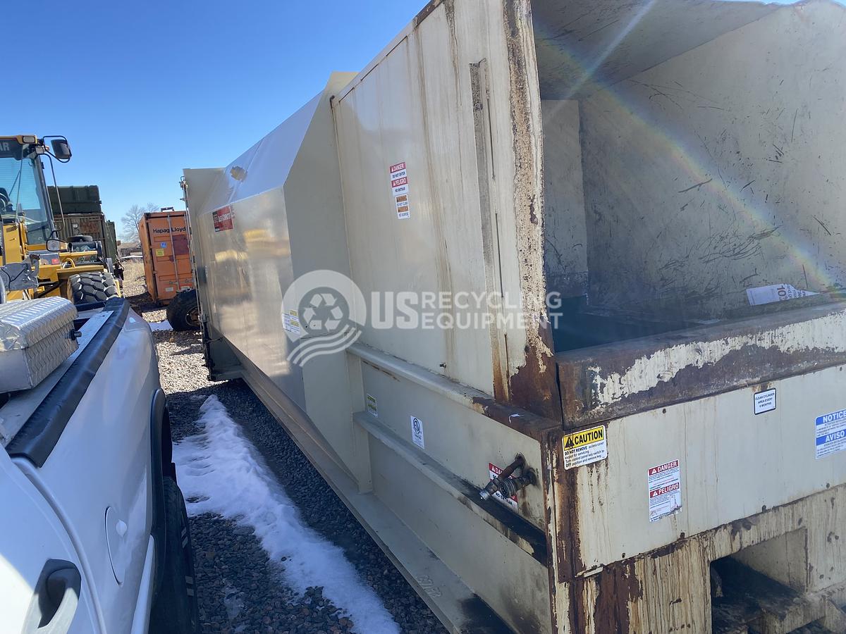 Used Used PTR Self-Contained Compactor