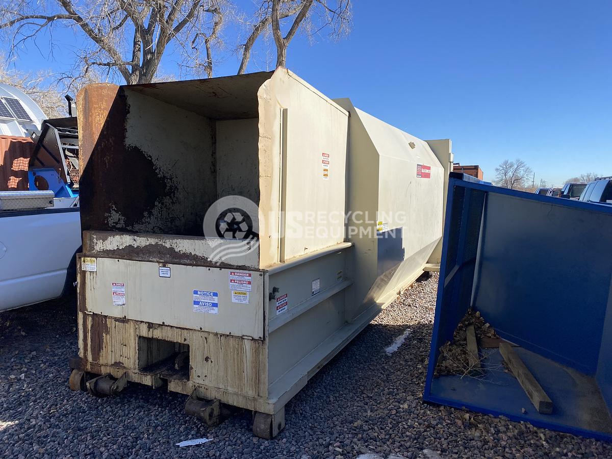 Used Used PTR Self-Contained Compactor