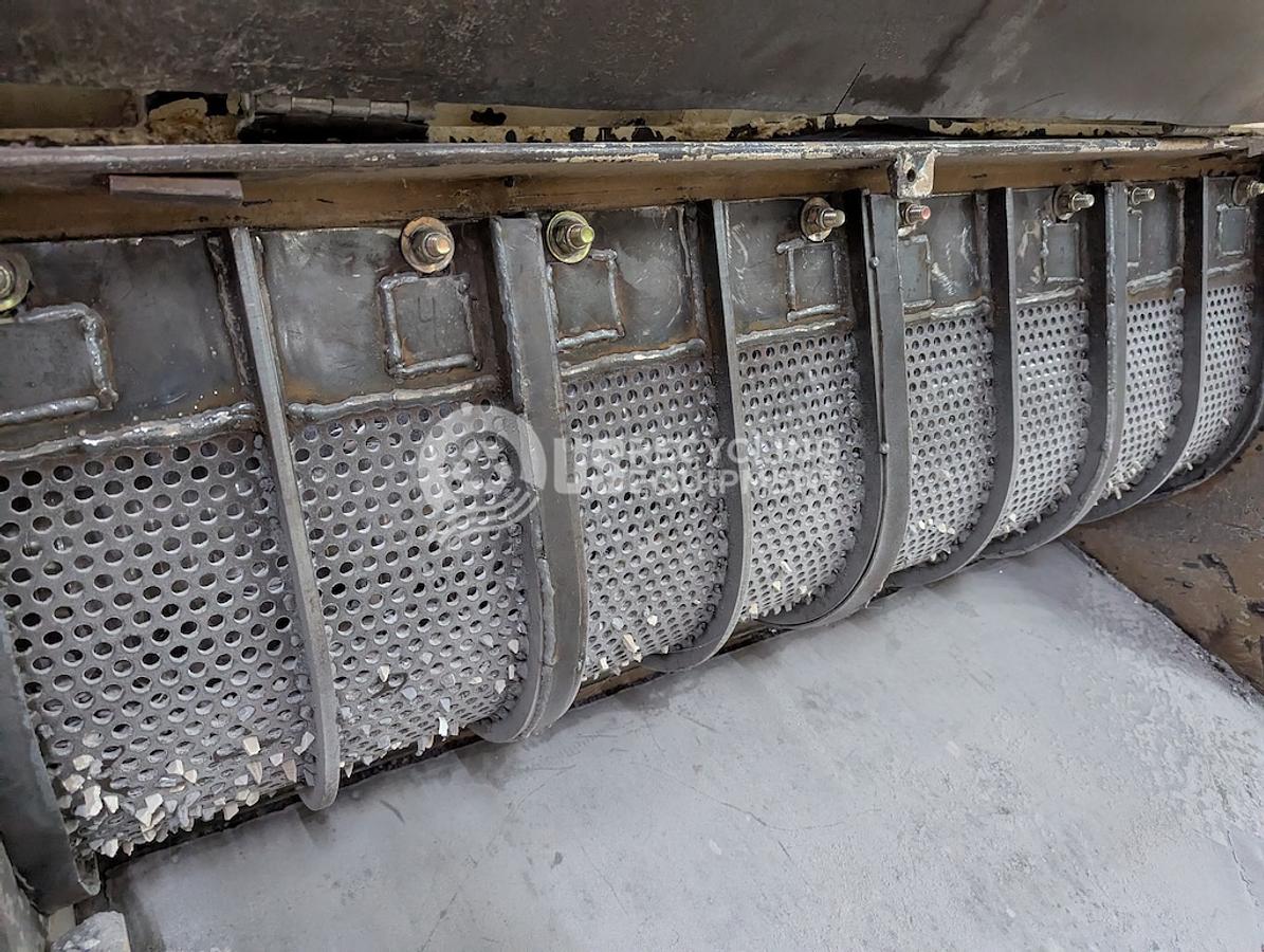 Used 1995 Challenger 52" x 50" Single Shaft