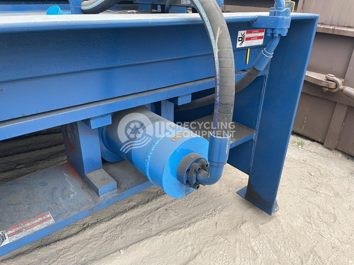 Used 2012 American PW-3560L-820 with Conveyor