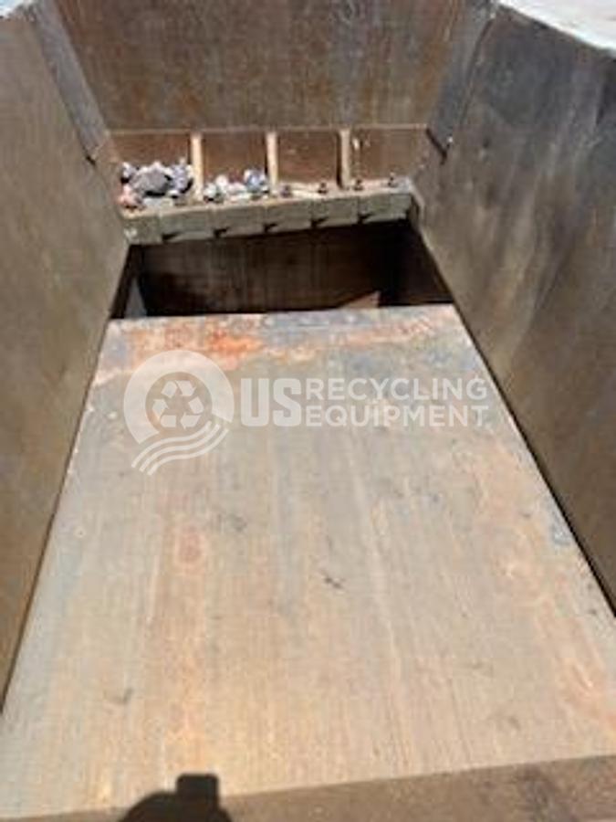 Used 1995 Harris HRB-8-NF 2 Ram