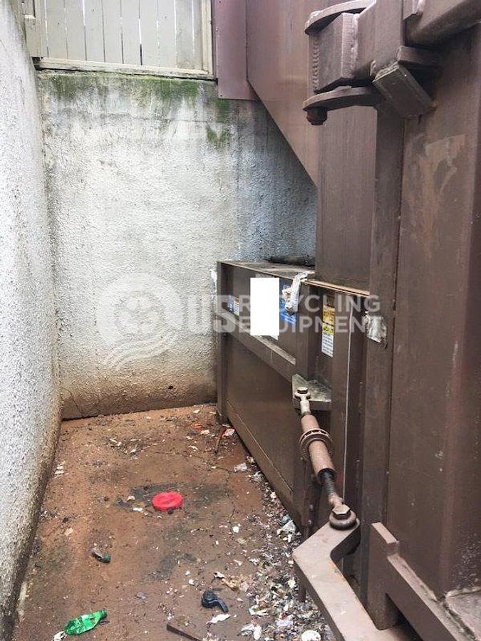 Used Unknown Manufacturer: Used 2 Yard Stationary Compactor & 2 Apartment Style Compactors