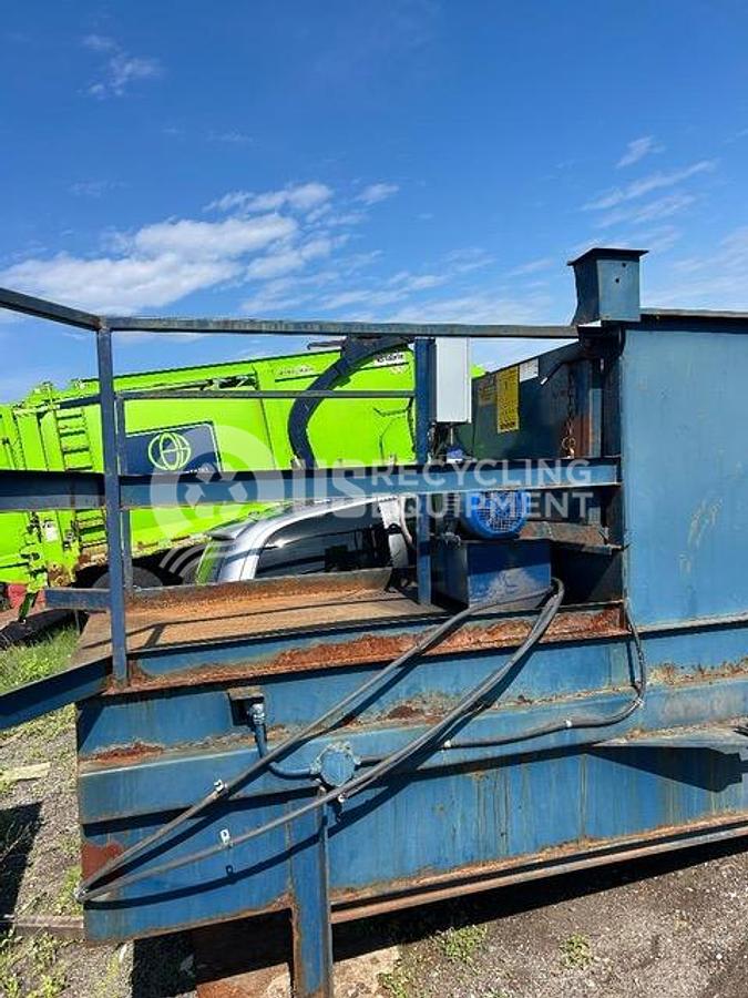 Used HydraPak Model 1500 2 Yard Stationary with 40 Yard Receiver Box