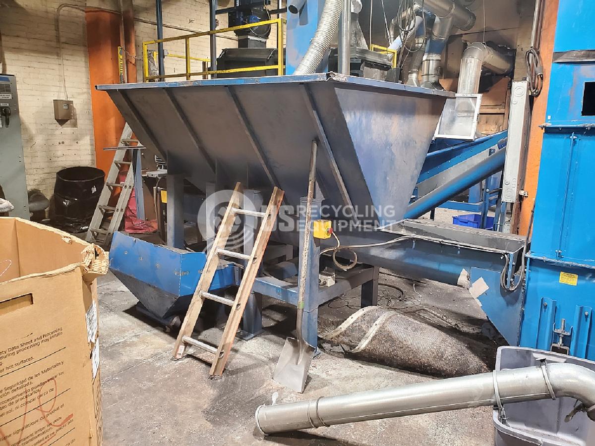 Used Unknown Manufacturer: Used Hopper with 3HP 10" Auger