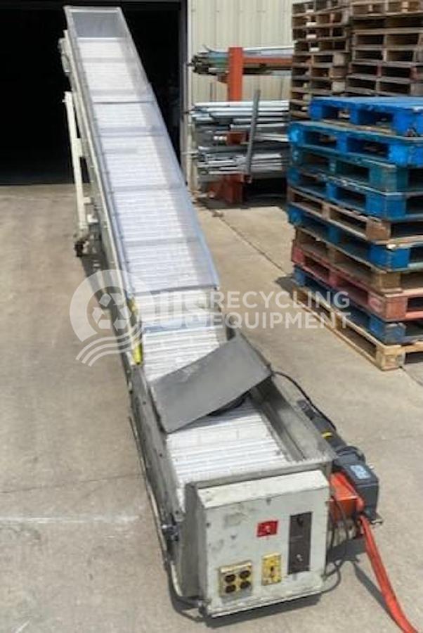 Used Unknown Manufacturer Used 17 inch x 15 foot Inclined Conveyor