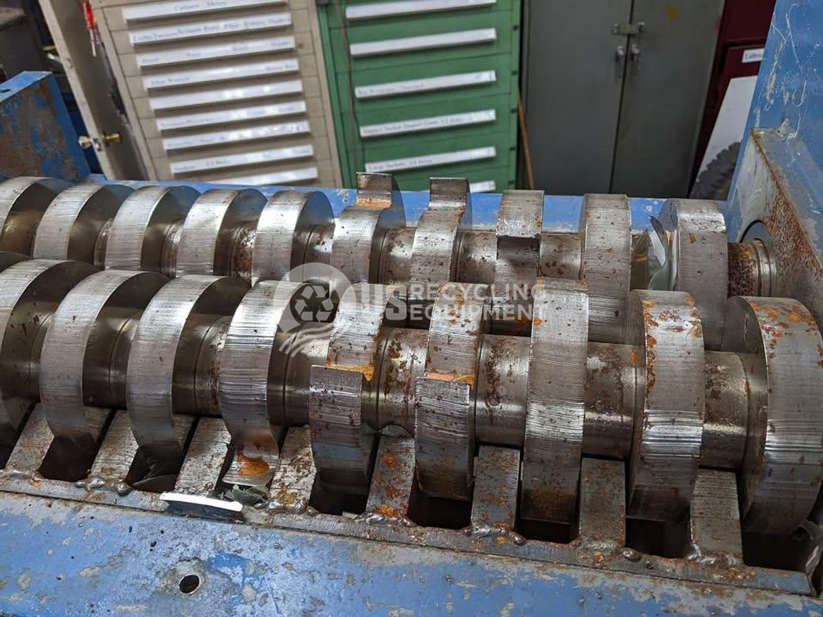 Used Shred-Pax Tech Dual Shaft Shredder