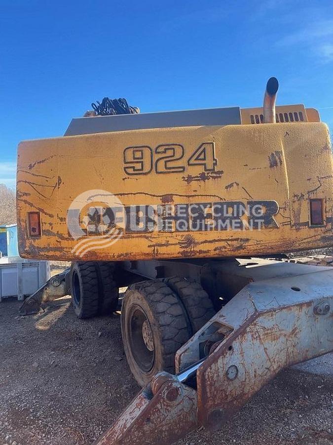 Used Liebherr 924 Excavator with LaBounty Shear