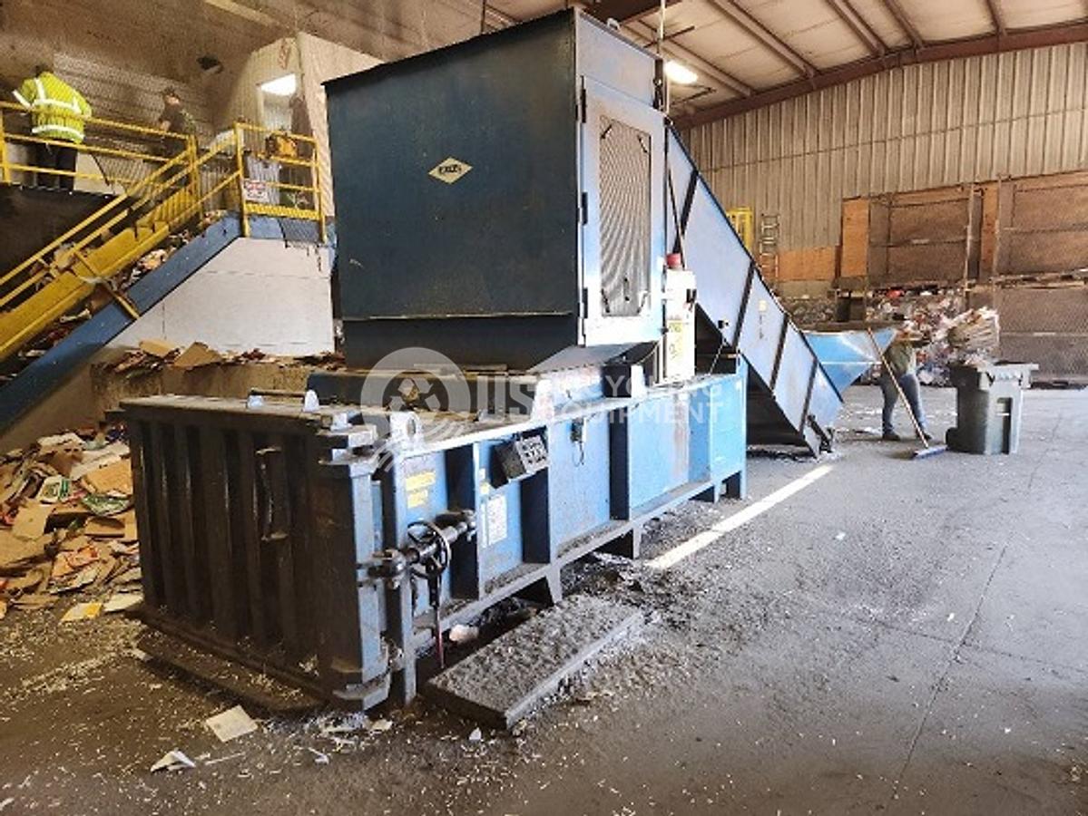 Used 1998 Excel EX-62 Closed Door Baler