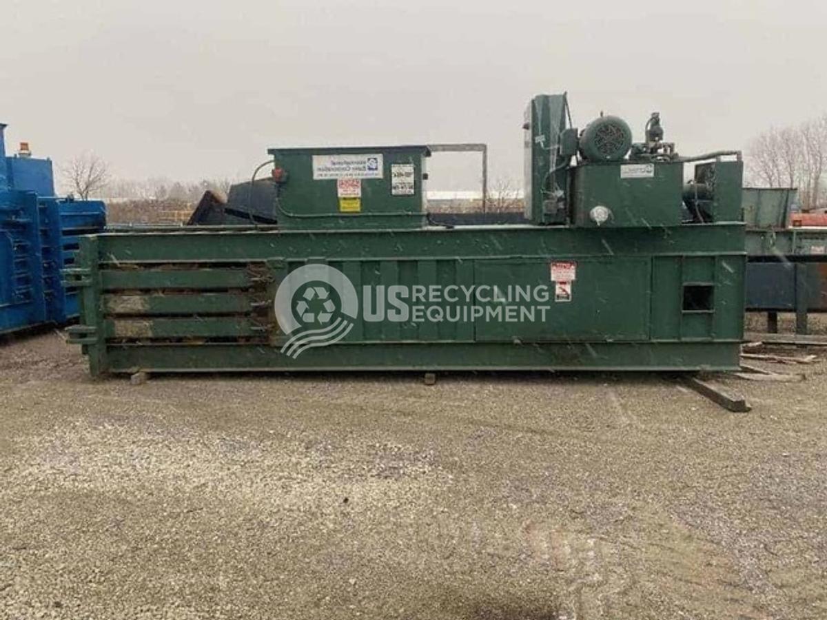 Used International NA 1285-M Closed Door Baler