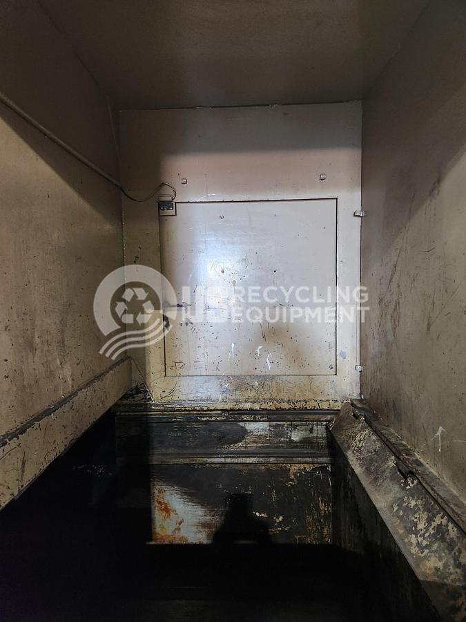 Refurbished 2018 Baker, Inc SC-30 Self Contained with Dog House