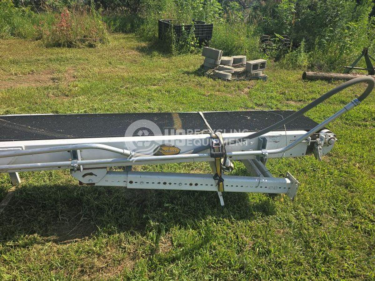 Used Hytrol 16 inch x 32 foot Rubber Belt Horizontal Conveyor
