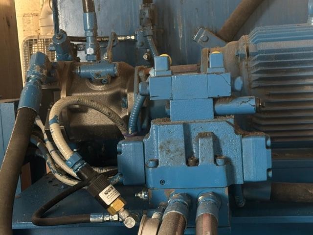 Used 2015 Harris Piranha Closed Door Horizontal