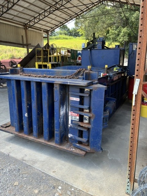 Used Max Pak HCE60FE-8 Full Eject Horizontal with Conveyor