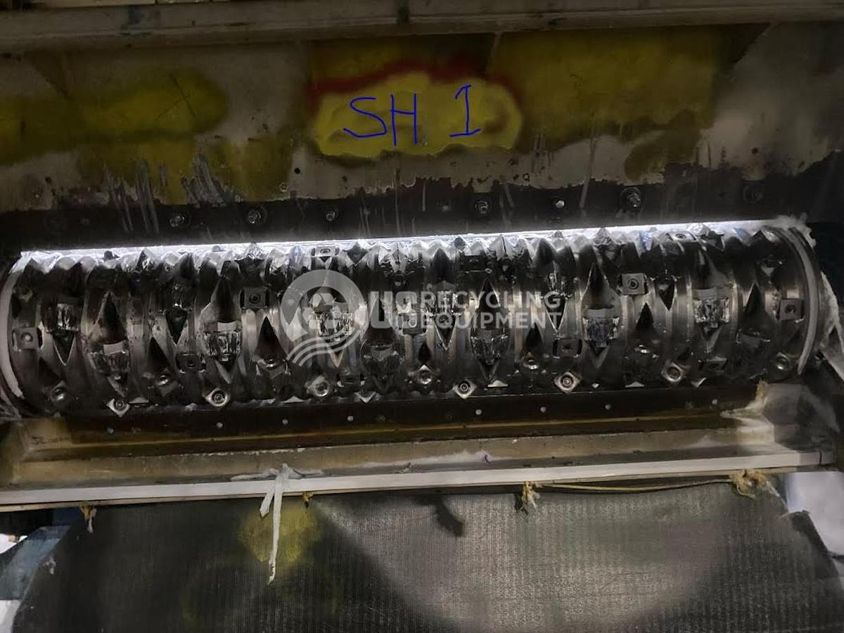 Used 2013 Vecoplan Two (2) VAZ 1600 M-FF Film & Fiber Single Shaft