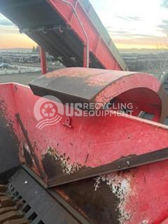 Used Eidal Dual Shaft Shredder with Conveyors