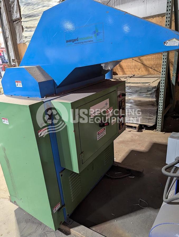 Used Avangard FD-25 Hot Melt