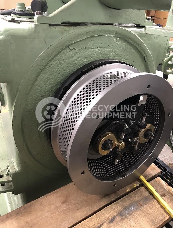 Used California Pellet 100HP Pellet Mill & Cooler